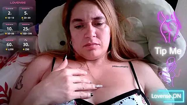 Izury_Blondee from StripChat is Freechat