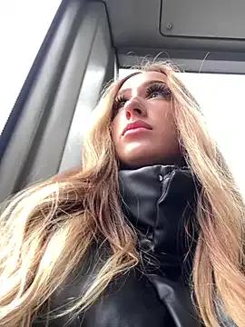 Explore our live girls sluts from our Custom and Multi clubs and checkout exclusive access to highly interactive content, such as shape, hair, titties, pussy type and many more.