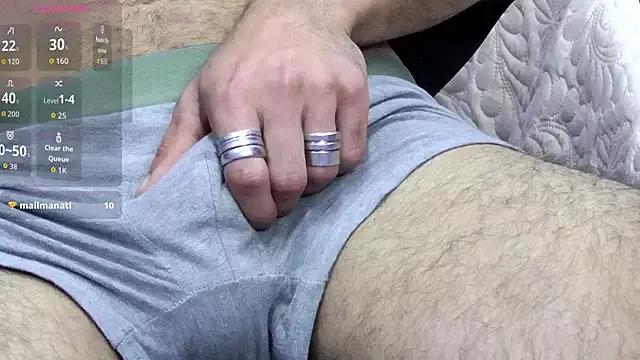 JacksonBee from StripChat is Freechat