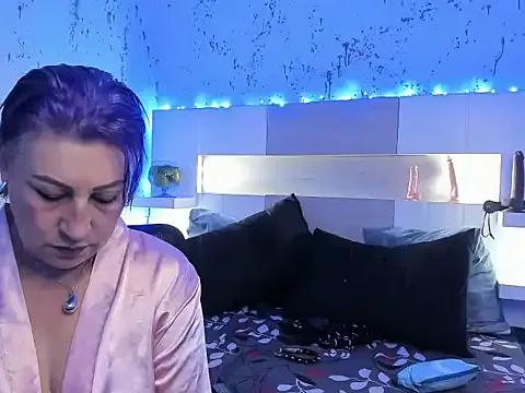 Explore our live girls sluts from our Custom and Multi clubs and checkout exclusive access to highly interactive content, such as shape, hair, titties, pussy type and many more.
