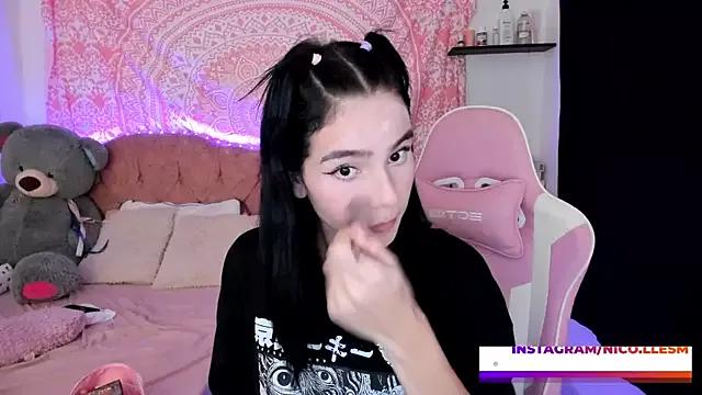 Explore our live girls sluts from our Custom and Multi clubs and checkout exclusive access to highly interactive content, such as shape, hair, titties, pussy type and many more.