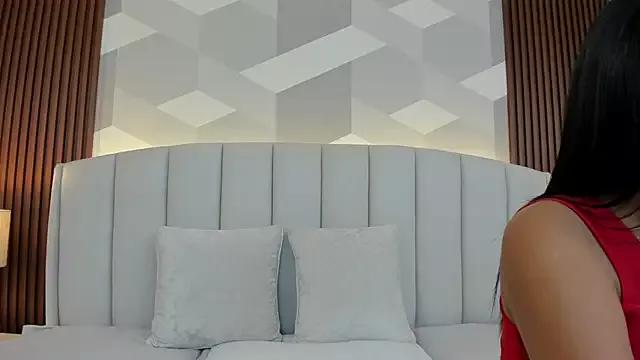 Explore our live girls sluts from our Custom and Multi clubs and checkout exclusive access to highly interactive content, such as shape, hair, titties, pussy type and many more.