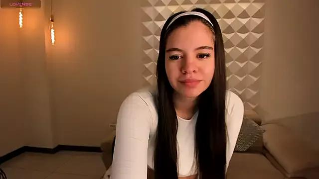 Explore our live girls sluts from our Custom and Multi clubs and checkout exclusive access to highly interactive content, such as shape, hair, titties, pussy type and many more.