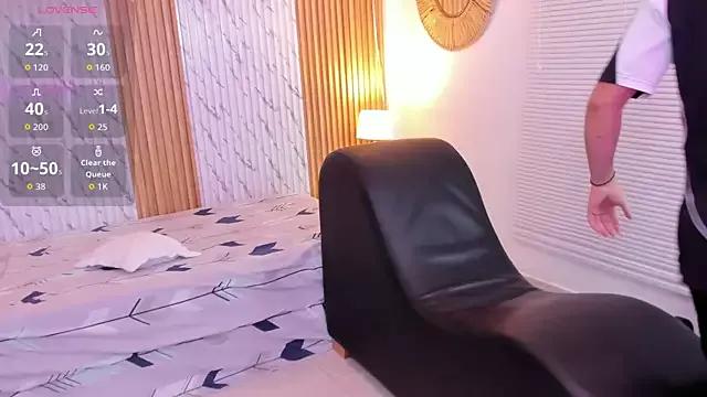 Explore our live girls sluts from our Custom and Multi clubs and checkout exclusive access to highly interactive content, such as shape, hair, titties, pussy type and many more.