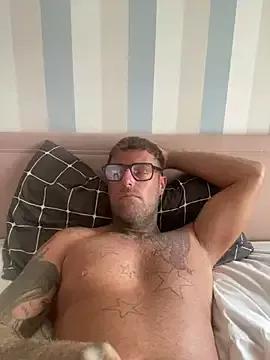 Jamesdeanmcqueen from StripChat is Freechat