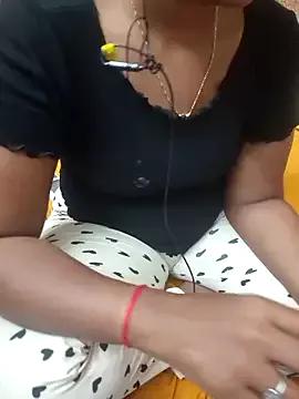 janani-tamizhachi from StripChat