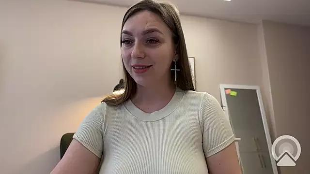 Explore our live girls sluts from our Custom and Multi clubs and checkout exclusive access to highly interactive content, such as shape, hair, titties, pussy type and many more.