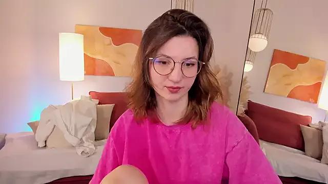 Explore our live girls sluts from our Custom and Multi clubs and checkout exclusive access to highly interactive content, such as shape, hair, titties, pussy type and many more.