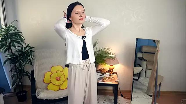 Explore our live girls sluts from our Custom and Multi clubs and checkout exclusive access to highly interactive content, such as shape, hair, titties, pussy type and many more.