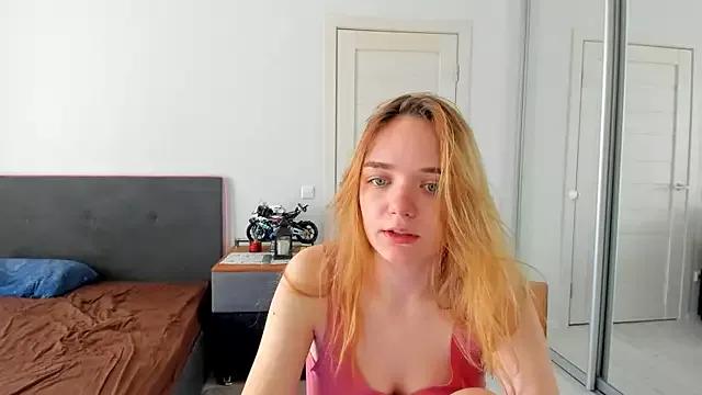 JanetShy from StripChat is Freechat