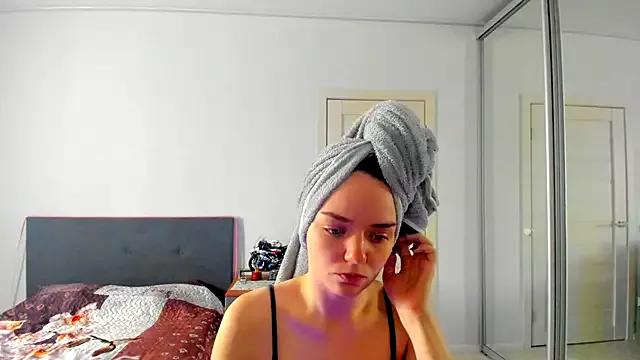Explore our live girls sluts from our Custom and Multi clubs and checkout exclusive access to highly interactive content, such as shape, hair, titties, pussy type and many more.
