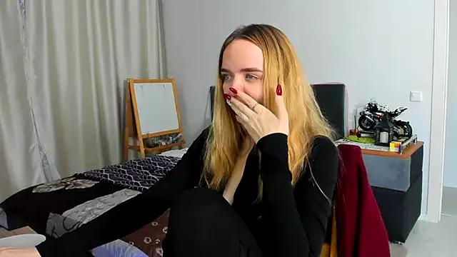 Explore our live girls sluts from our Custom and Multi clubs and checkout exclusive access to highly interactive content, such as shape, hair, titties, pussy type and many more.