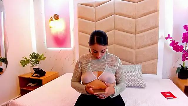 JanexHope from StripChat is Freechat