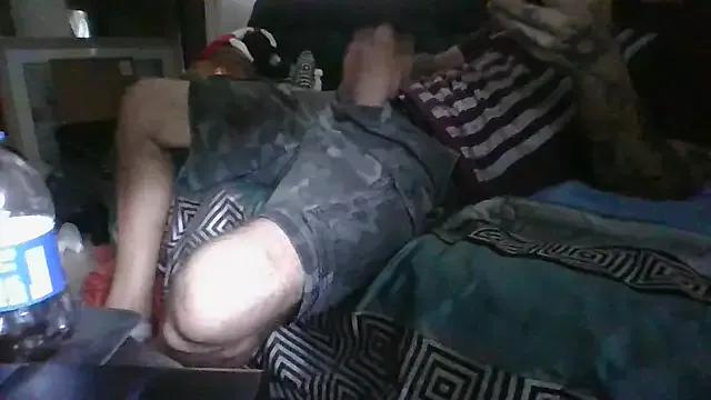 jarjar83 from StripChat