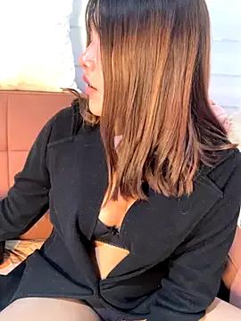 Explore our live girls sluts from our Custom and Multi clubs and checkout exclusive access to highly interactive content, such as shape, hair, titties, pussy type and many more.