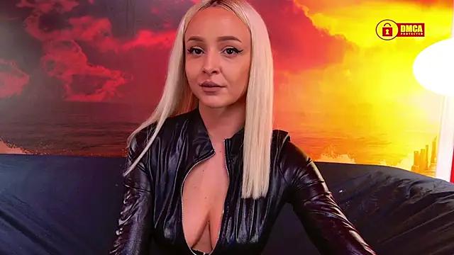 JAZZYJULIA from StripChat