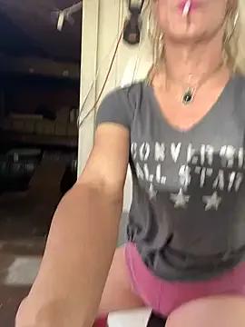 JenniDoucet from StripChat is Freechat