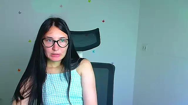 Explore our live girls sluts from our Custom and Multi clubs and checkout exclusive access to highly interactive content, such as shape, hair, titties, pussy type and many more.