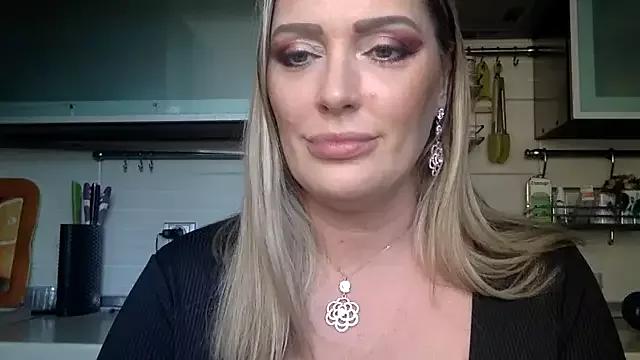 jenniferbluewater from StripChat is Freechat