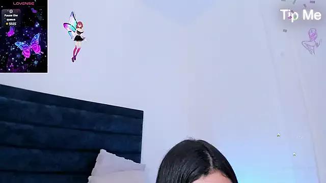 JenniferHost from StripChat