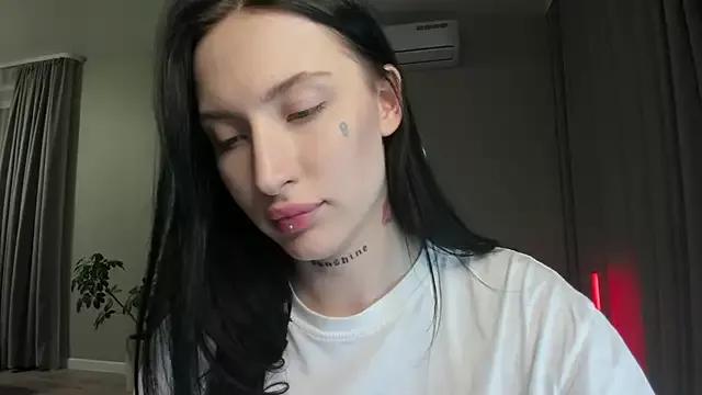 Explore our live girls sluts from our Custom and Multi clubs and checkout exclusive access to highly interactive content, such as shape, hair, titties, pussy type and many more.