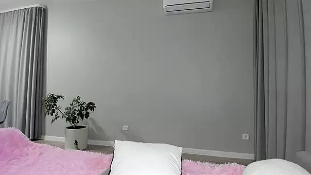 JenniferQueen11 from StripChat