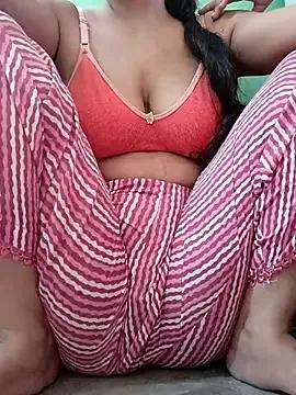 jenny4you from StripChat