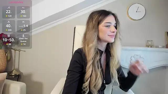 Explore our live girls sluts from our Custom and Multi clubs and checkout exclusive access to highly interactive content, such as shape, hair, titties, pussy type and many more.