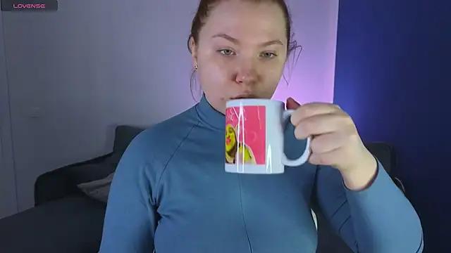 Explore our live girls sluts from our Custom and Multi clubs and checkout exclusive access to highly interactive content, such as shape, hair, titties, pussy type and many more.