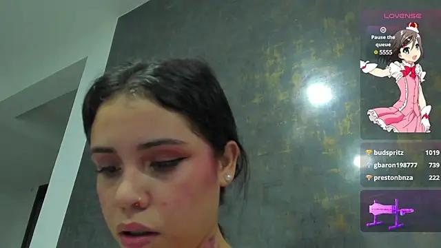 Explore our live girls sluts from our Custom and Multi clubs and checkout exclusive access to highly interactive content, such as shape, hair, titties, pussy type and many more.
