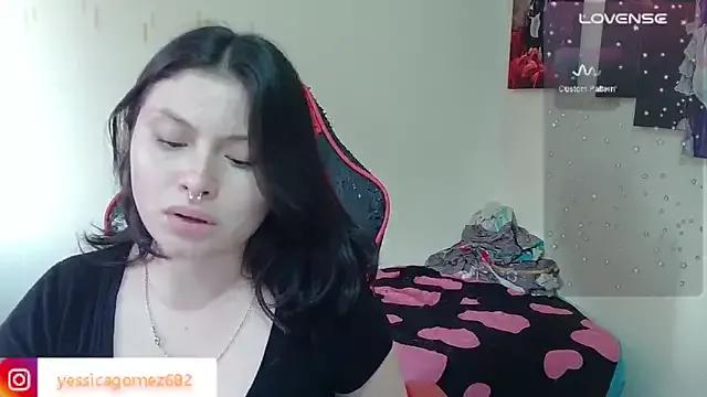 Explore our live girls sluts from our Custom and Multi clubs and checkout exclusive access to highly interactive content, such as shape, hair, titties, pussy type and many more.