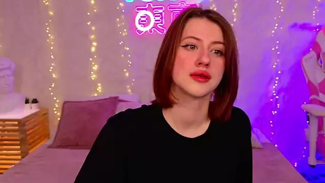 JessiJull from StripChat is Freechat