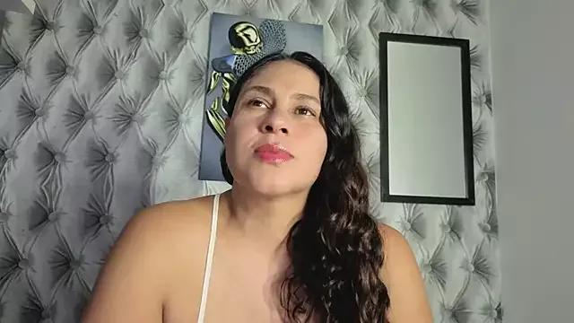Jessybrownn from StripChat is Freechat