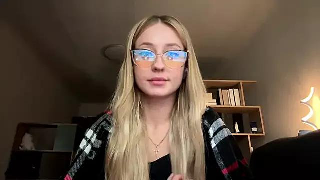 Jetta_Corsacami from StripChat
