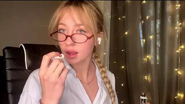 Jetta_Corsacami from StripChat