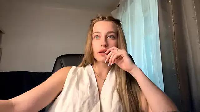 Jetta_Corsacami from StripChat