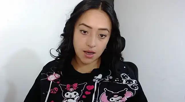 Explore our live girls sluts from our Custom and Multi clubs and checkout exclusive access to highly interactive content, such as shape, hair, titties, pussy type and many more.