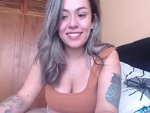 Explore our live girls sluts from our Custom and Multi clubs and checkout exclusive access to highly interactive content, such as shape, hair, titties, pussy type and many more.