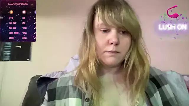 JoanDay from StripChat is Freechat