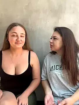 Joannakiss from StripChat is Freechat