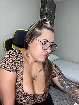 Jolie_1 on StripChat