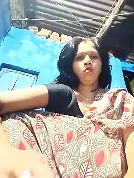Jooli_xx from StripChat