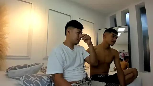 josh_and_austin from StripChat is Freechat