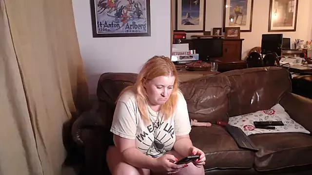 JosieAndYou from StripChat is Freechat