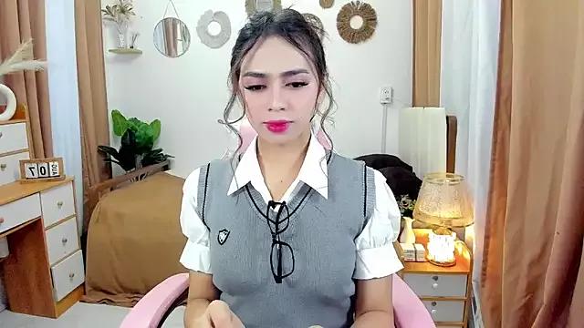 joyfulmartinaa from StripChat is Freechat