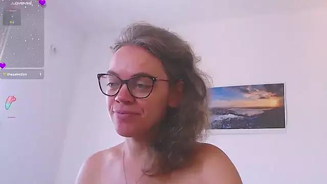 Ju-Hot webcams show profile image 