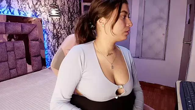 Juanitamegan from StripChat is Freechat