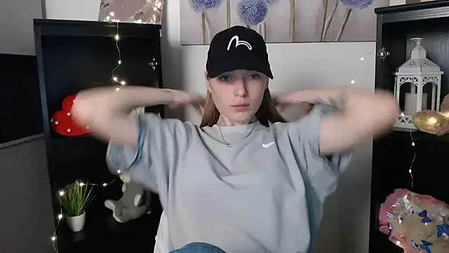 Explore our live girls sluts from our Custom and Multi clubs and checkout exclusive access to highly interactive content, such as shape, hair, titties, pussy type and many more.