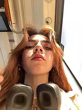Juicy_Bomb webcams show profile image 