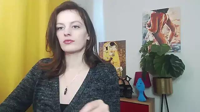 juicyNadine from StripChat is Freechat